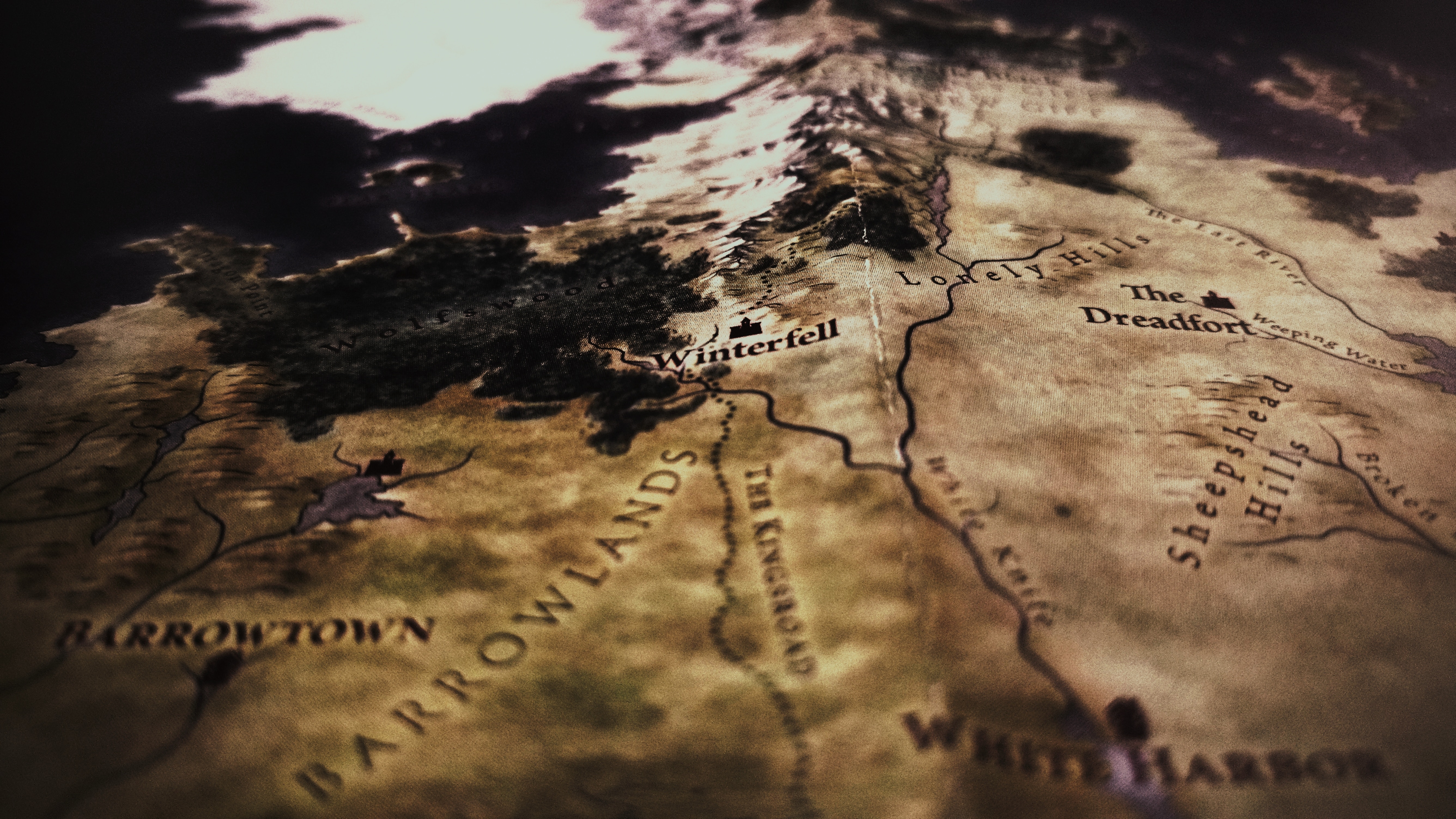 Gadżety Gra o tron - Odkryj świat Westeros w swoim domu!