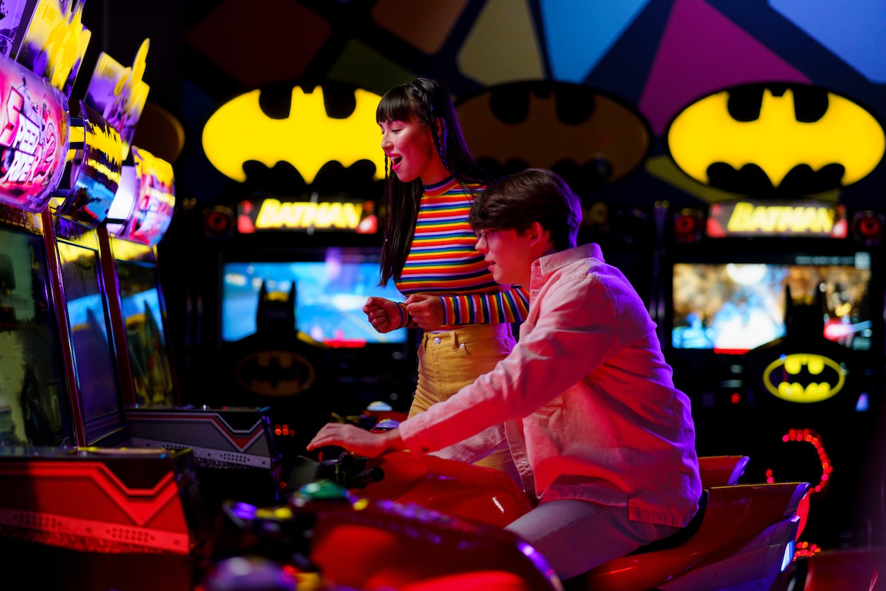 Zabawki i gry ze świata Batmana - jakie warto rozważyć?